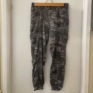 Grey camo cargos capris